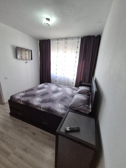 Apartament cu 2 camere decomandat în 1 Mai