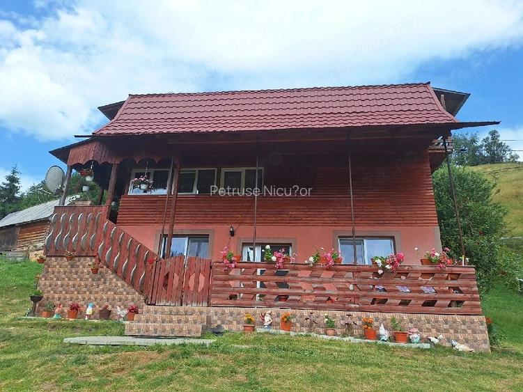 Casă cu 3 camere în Arieșeni