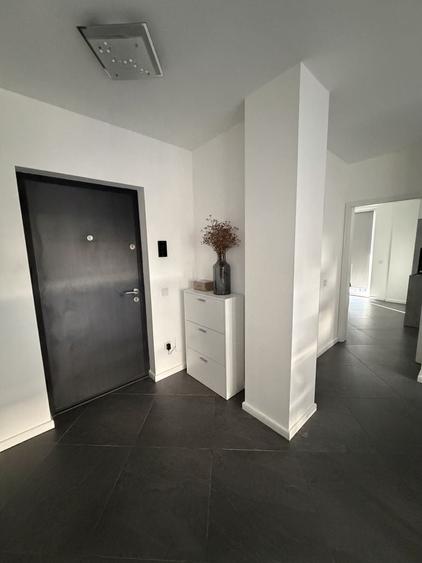 Apartament cu 3 camere în Sânnicoară