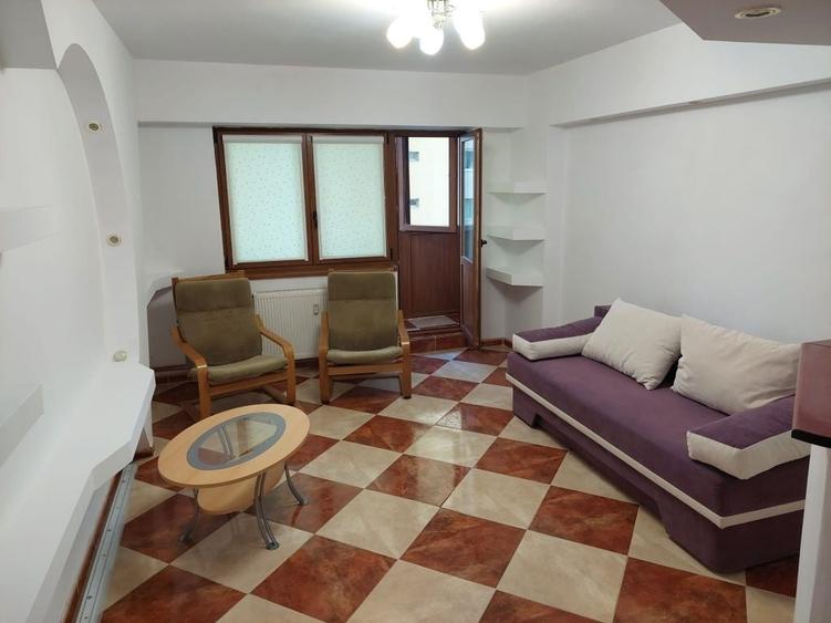 Apartament cu 2 camere decomandat în Bucur Obor