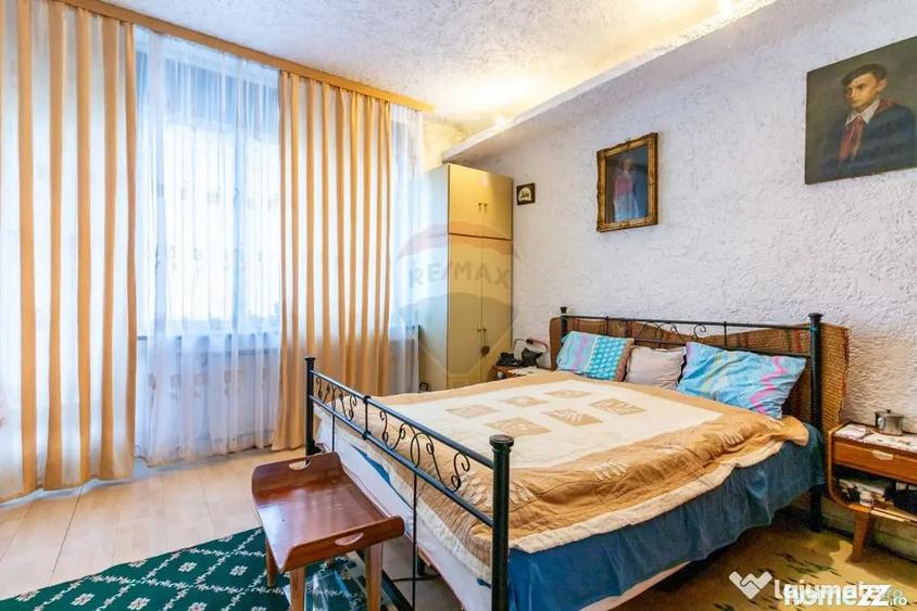 Apartament cu 4 camere decomandat în Primăverii