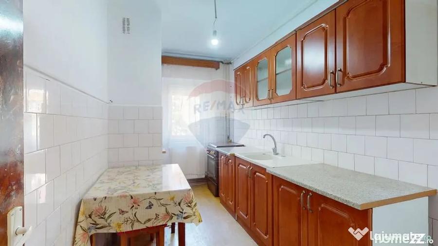 Apartament cu 2 camere decomandat în Noua