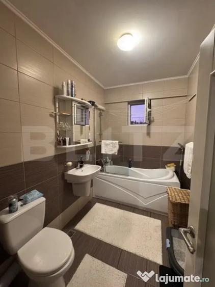 Apartament cu 3 camere decomandat, mobilat în George Enescu
