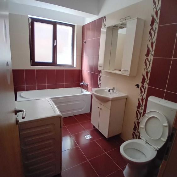 Apartament cu 2 camere decomandat în Apusului
