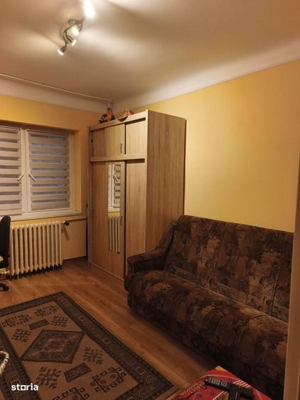 Casă cu 3 camere în Central