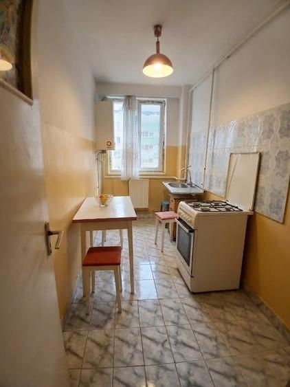 Apartament cu 2 camere semidecomandat, mobilat în Gară