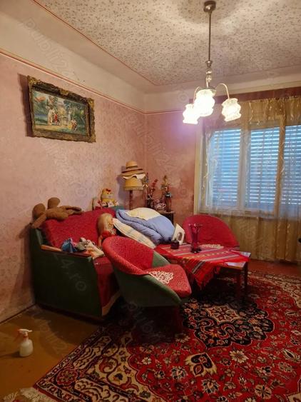 Casă cu 3 camere în Central
