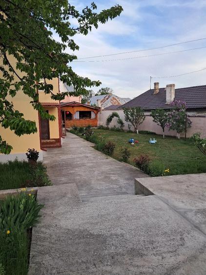 Casă cu Teren 440 Mp în 1 Mai