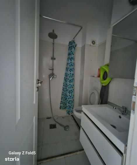 Apartament cu 3 camere decomandat în Rogerius