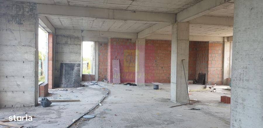 Spațiu comercial, de 330 mp, în Dudu