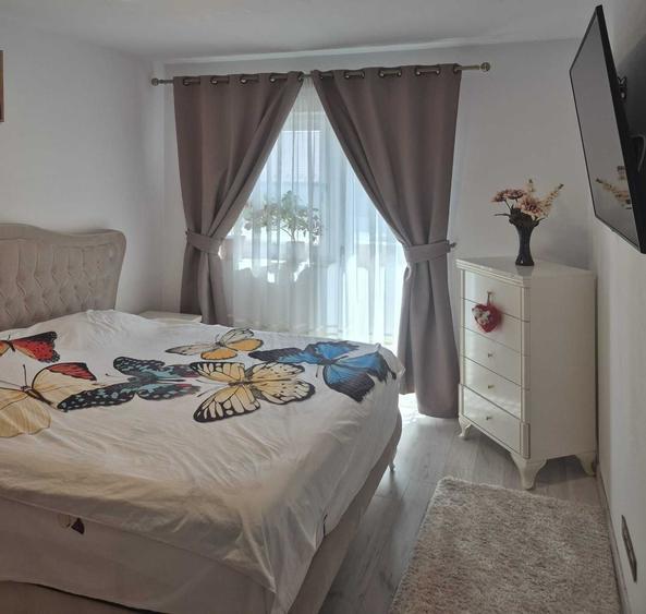 Apartament cu 3 camere decomandat în Lotrioara