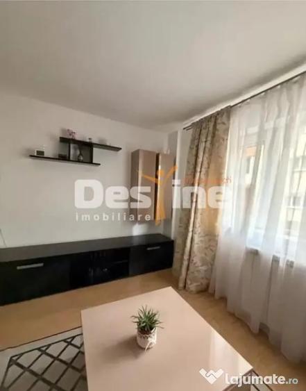 Apartament cu 3 camere semidecomandat în Lidia
