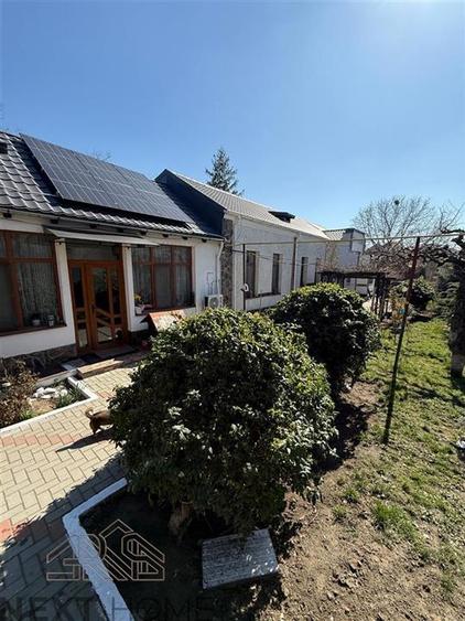 Casă cu 6 camere cu Canalizare în Central