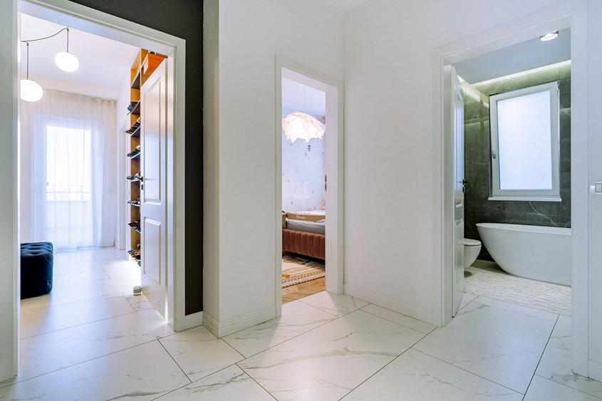 Penthouse 4 camere, ultracentral, Oradea. 800 000 E. Comision 0 - 3