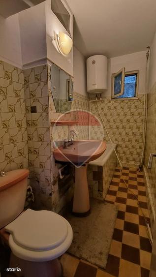 Apartament cu 3 camere decomandat în Micro 13