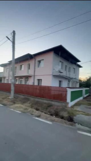 Casă cu 4 camere cu Teren 845 Mp în Gostinari