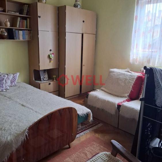 Casă cu 4 camere în Central