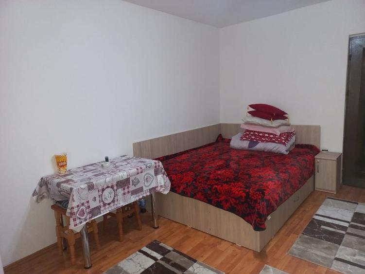 Casă cu 1 camere în Periferie
