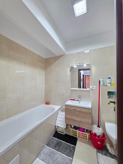 Apartament cu 2 camere decomandat, mobilat în Metalurgiei