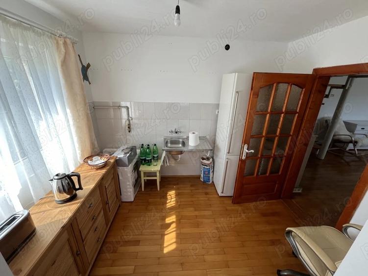 Casă cu 4 camere cu Teren 1219 Mp în Remetea Mare