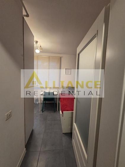 Garsonieră decomandată, mobilată în Berceni