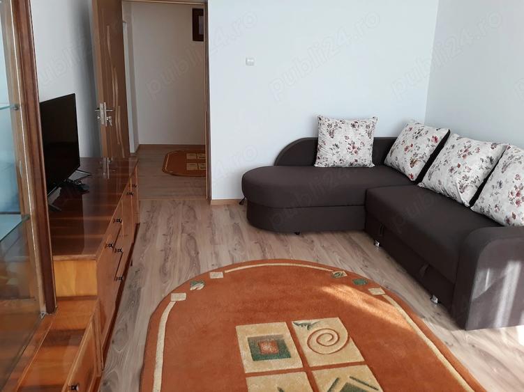 Apartament cu 2 camere decomandat, mobilat în Central