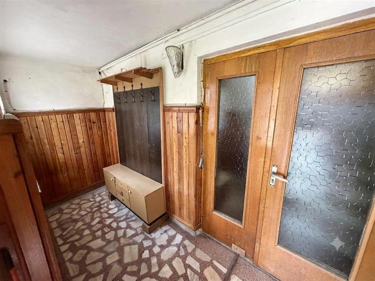 Casă individuală cu 4 camere cu Canalizare în Centrul Civic
