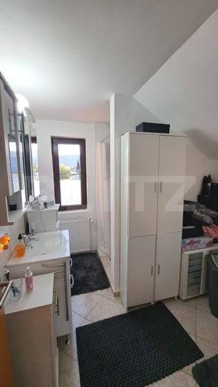 Casă individuală cu 5 camere cu Canalizare în Tohanu Nou