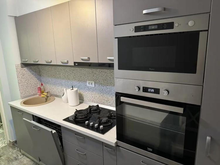 Apartament cu 2 camere decomandat în Berceni