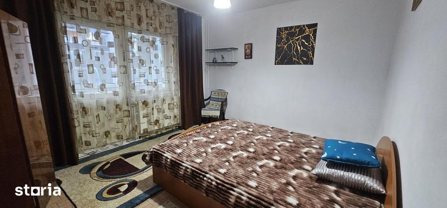 Apartament cu 3 camere decomandat în Valea Cetății