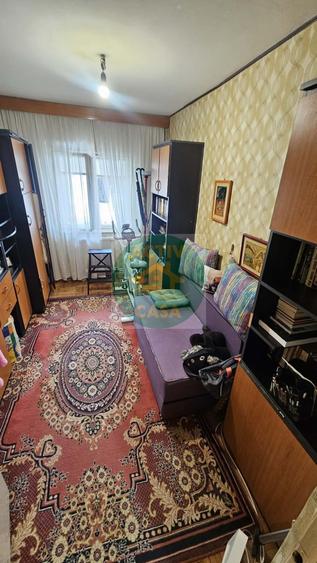 Apartament cu 3 camere decomandat în Central