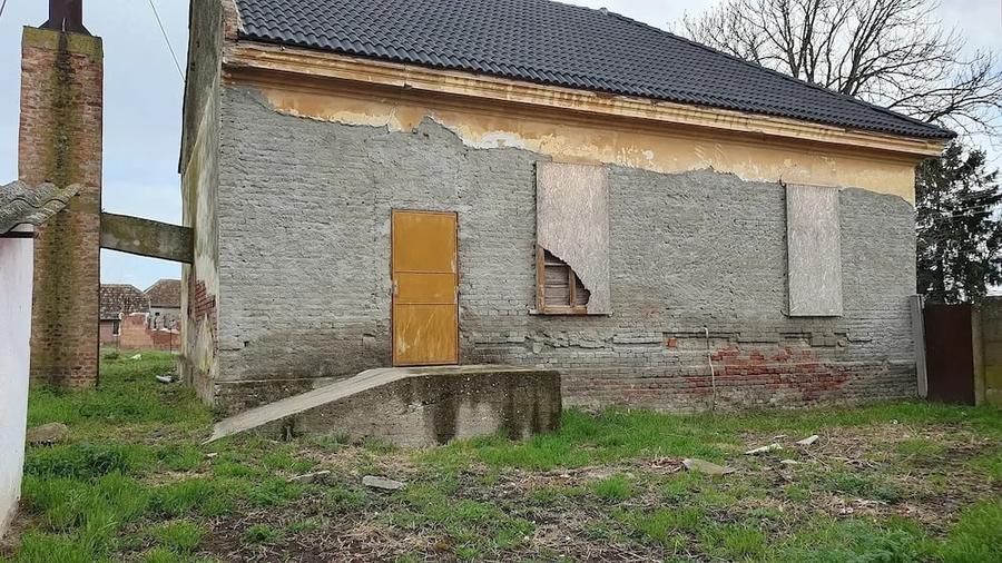 Casă cu 4 camere cu Teren 1042 Mp în Cebza