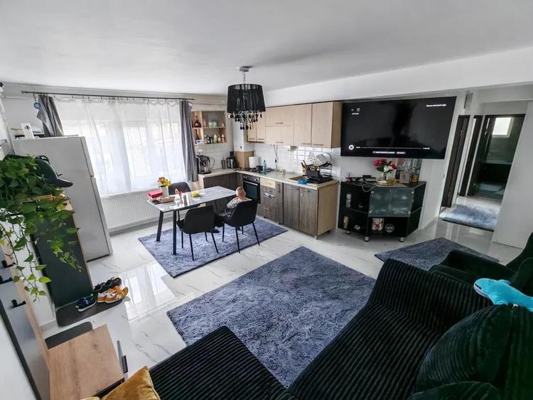 Apartament cu 3 camere, 61 mp, parcare, zona Cetatii - 1