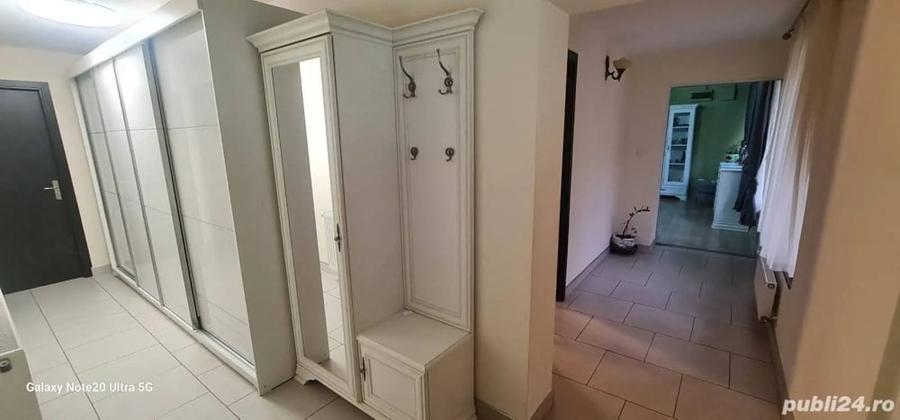 Casă cu 4 camere în Hunedoara