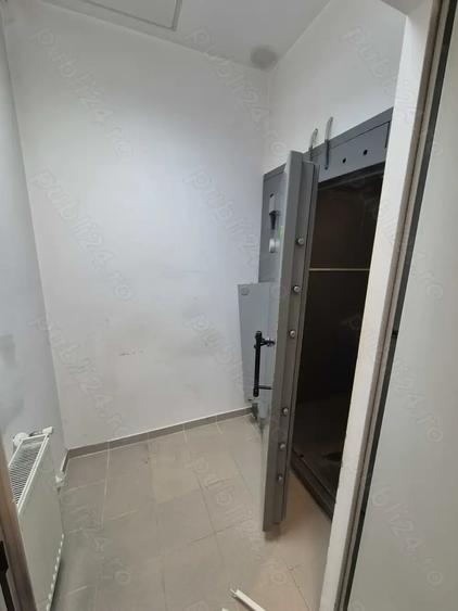 Spațiu comercial, de 150 mp, în Micro IV