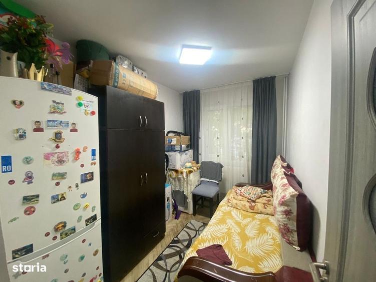Apartament cu 3 camere semidecomandat în Stejarii