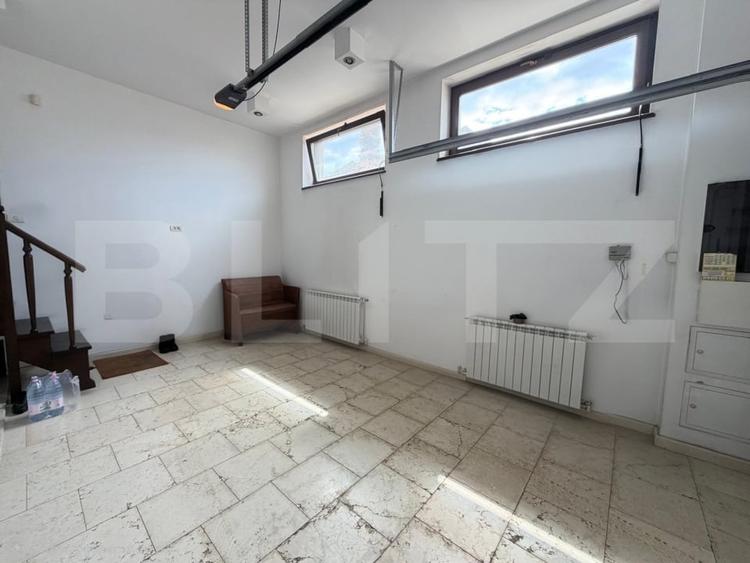 Casă individuală cu 4 camere cu Canalizare în Central