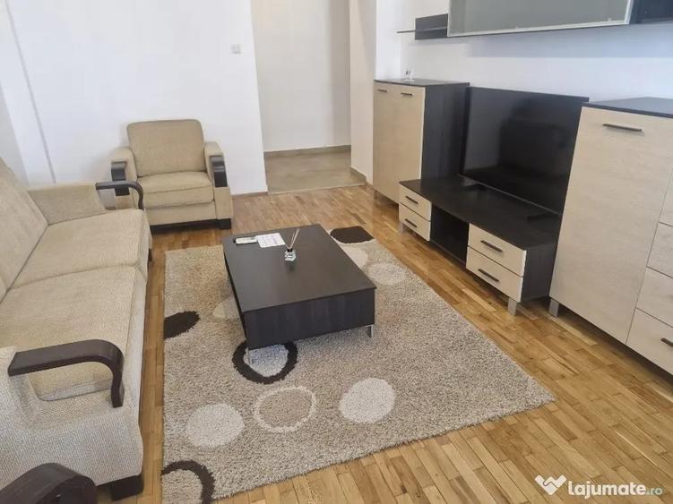 Apartament cu 3 camere decomandat în Unirii Sud