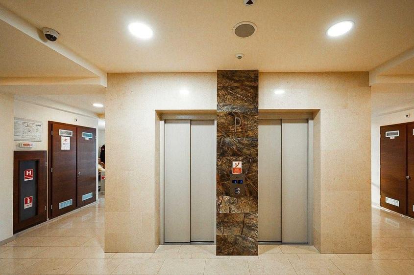 Spațiu comercial, în Ultracentral