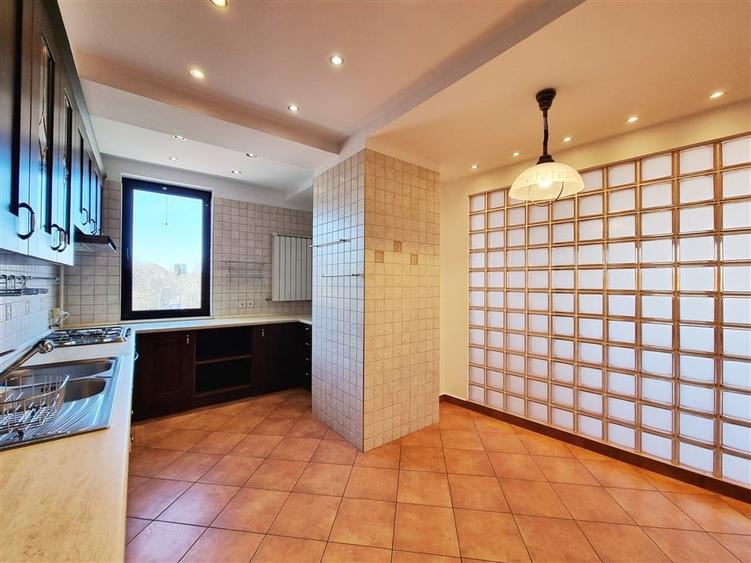 Unfurnished 3-Bedroom Apartment | Arch of Triumph - Kiseleff | Garage & Storage - 5