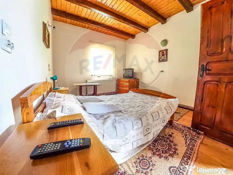Casă cu 20 camere cu Teren 10330 Mp în Câmpulung Moldovenesc