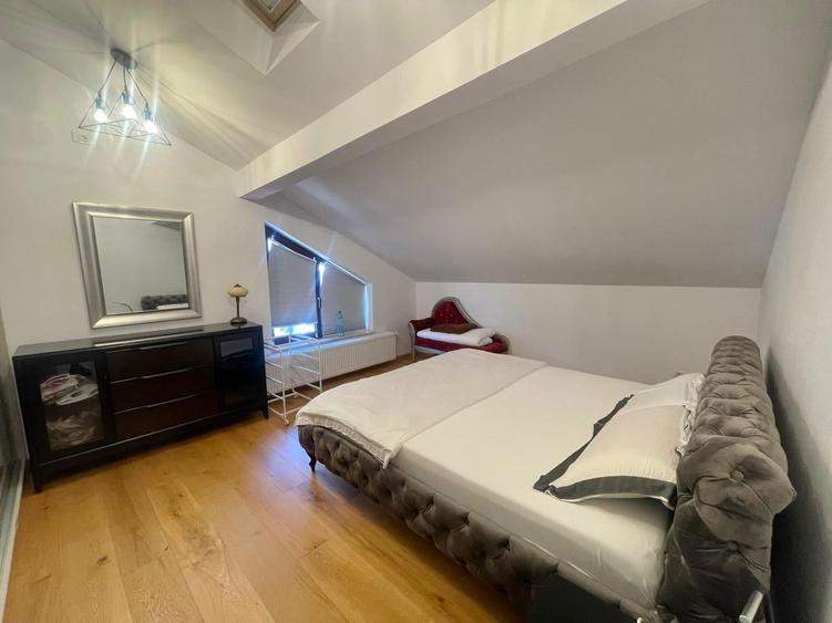 Casă cu 9 camere cu Teren 862 Mp în Pipera