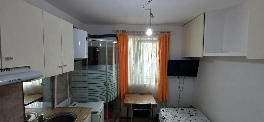 Garsonieră decomandată în Exterior Vest