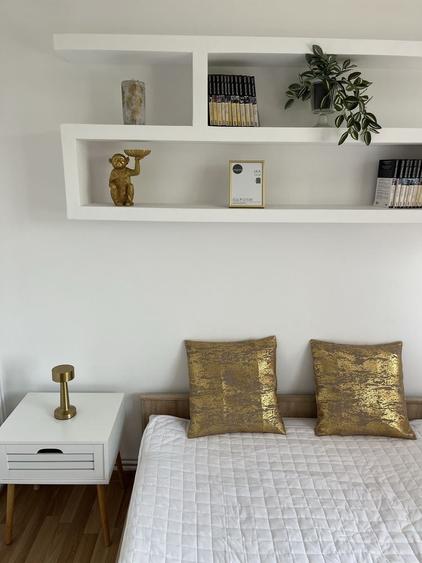 Apartament cu 2 camere semidecomandat în Podu Roș
