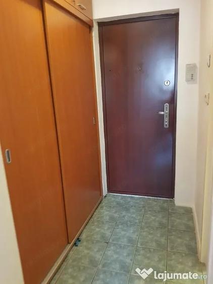 Garsonieră semidecomandată în Județean