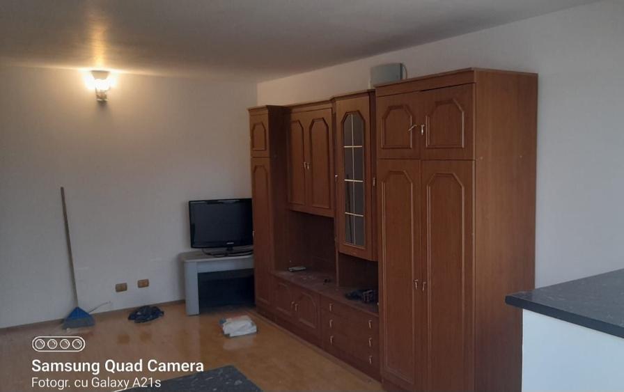 Apartament cu 2 camere decomandat în Malu Roșu