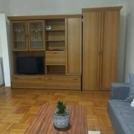 Apartament cu 2 camere semidecomandat în Boul Roșu