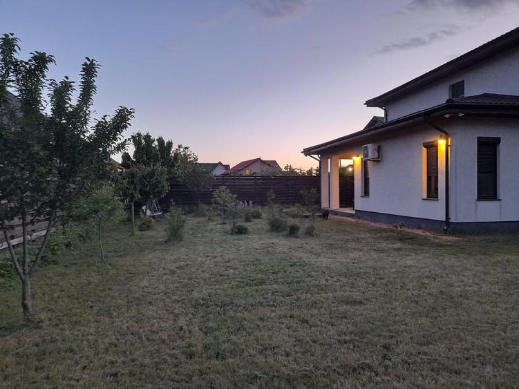 Casă cu 4 camere în Central
