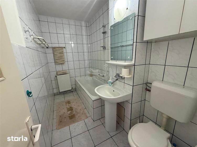 Apartament cu 3 camere decomandat în Terezian