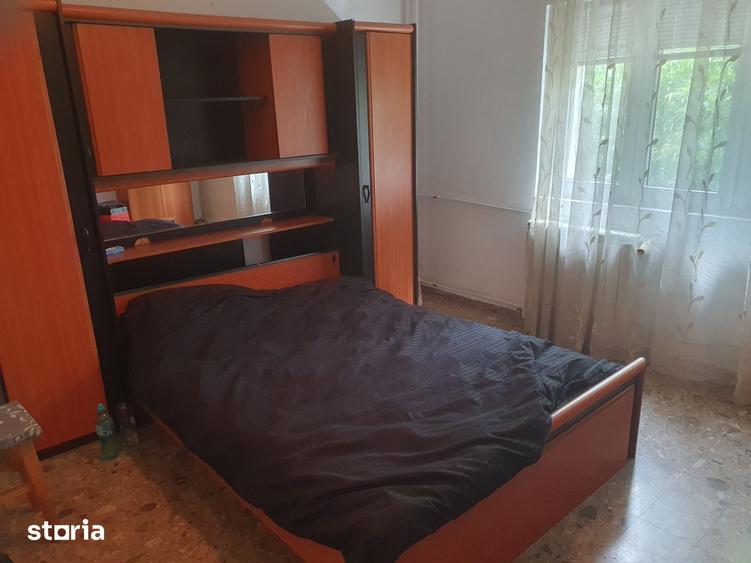 Apartament cu 2 camere decomandat în Rahova
